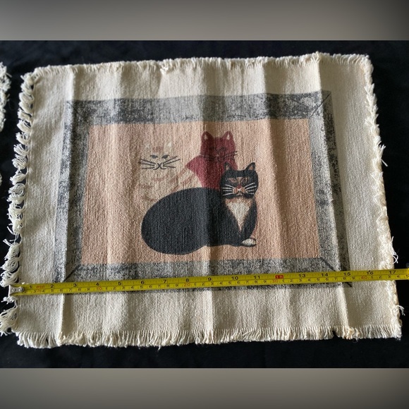 Adorable Set of 2 Cat Placemats Featuring 3 Cats Each - Picture 5 of 5